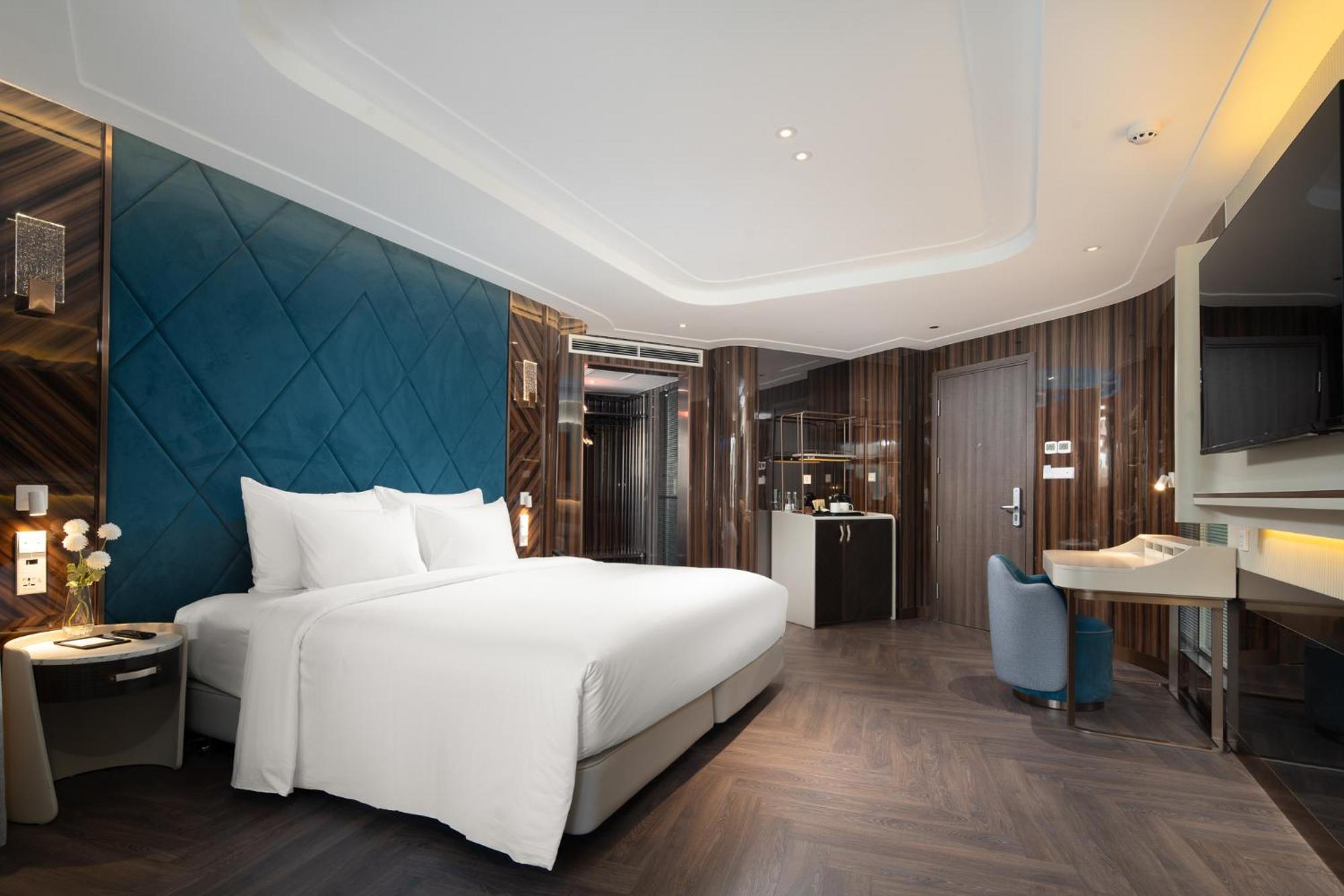 Grand Pioneers Halong Bay Cruise 1 Hotel Ha Long Exterior foto