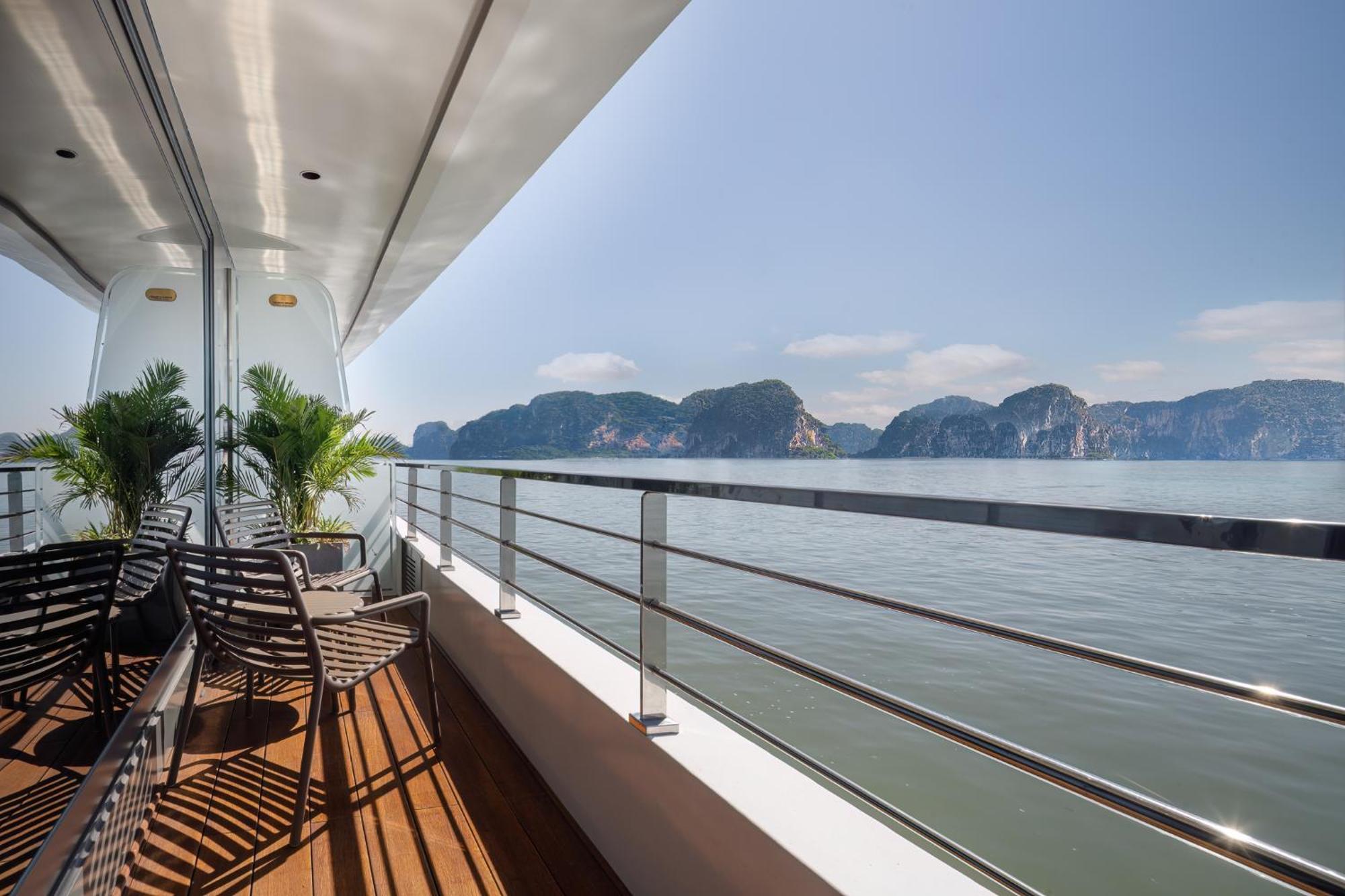 Grand Pioneers Halong Bay Cruise 1 Hotel Ha Long Exterior foto