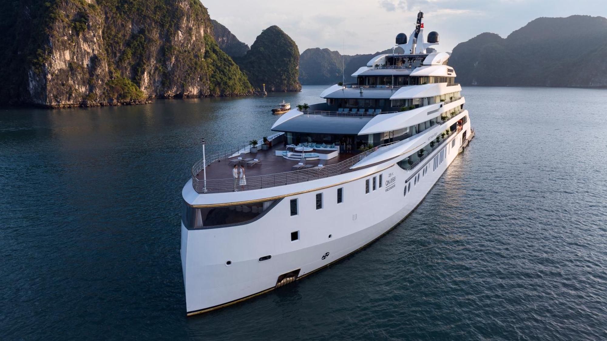 Grand Pioneers Halong Bay Cruise 1 Hotel Ha Long Exterior foto
